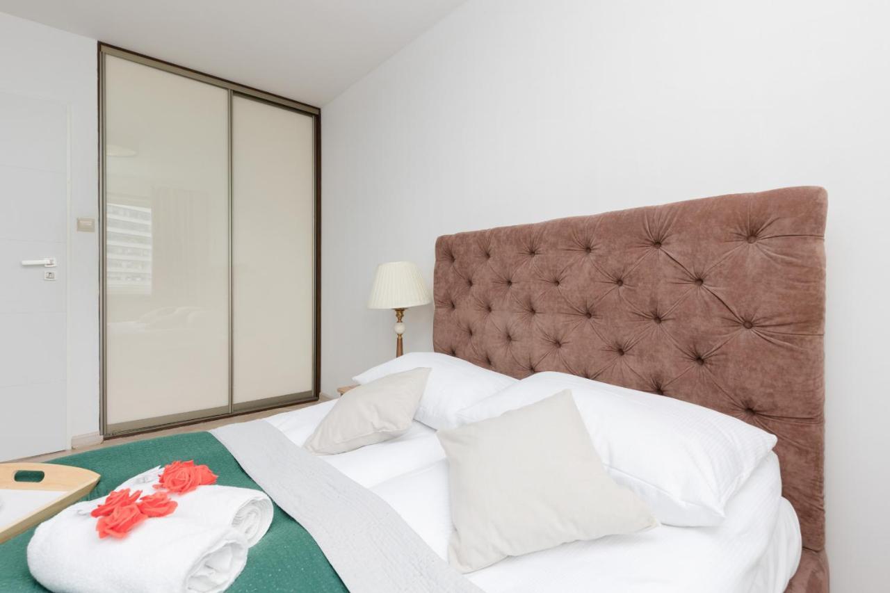Zlota Apartment Center Of Warsaw By Noclegi Renters Экстерьер фото